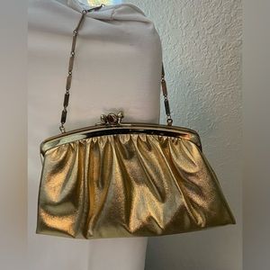 60’s Vintage Mettalic Gold HL Evening Handbag with Link Gold Chain Kiss Lock